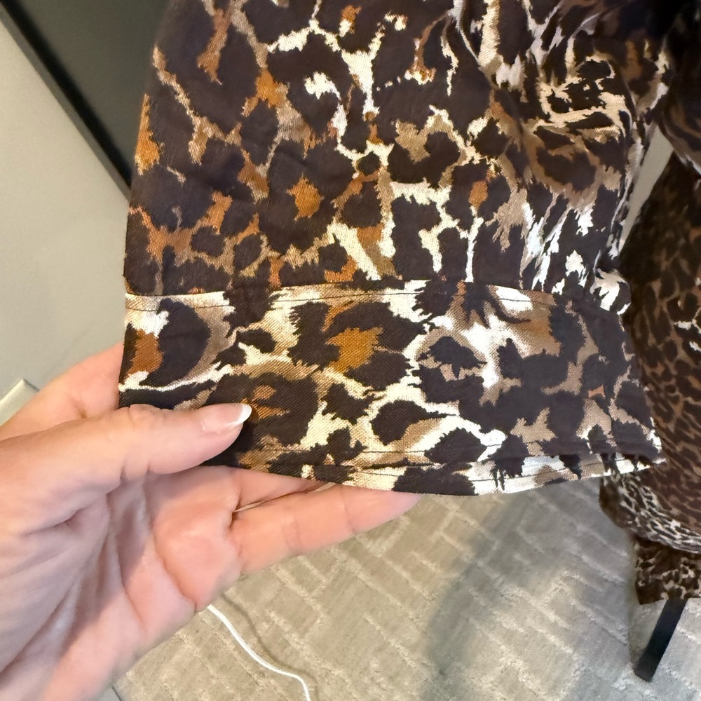 Veronica Beard Brown Leopard-Print Button-Front M… - image 8